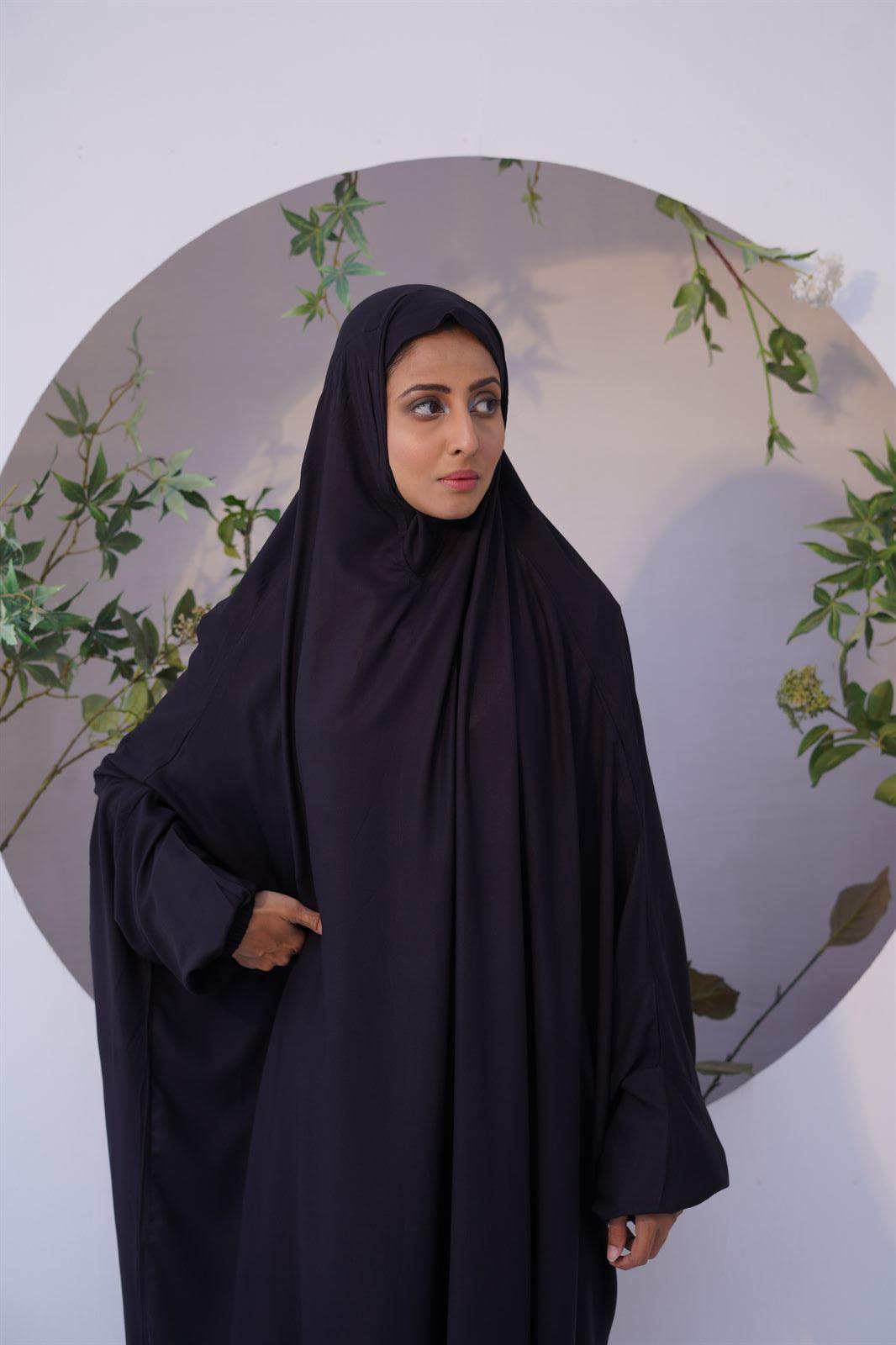 A women wear namaz chadar with sleeves in black color