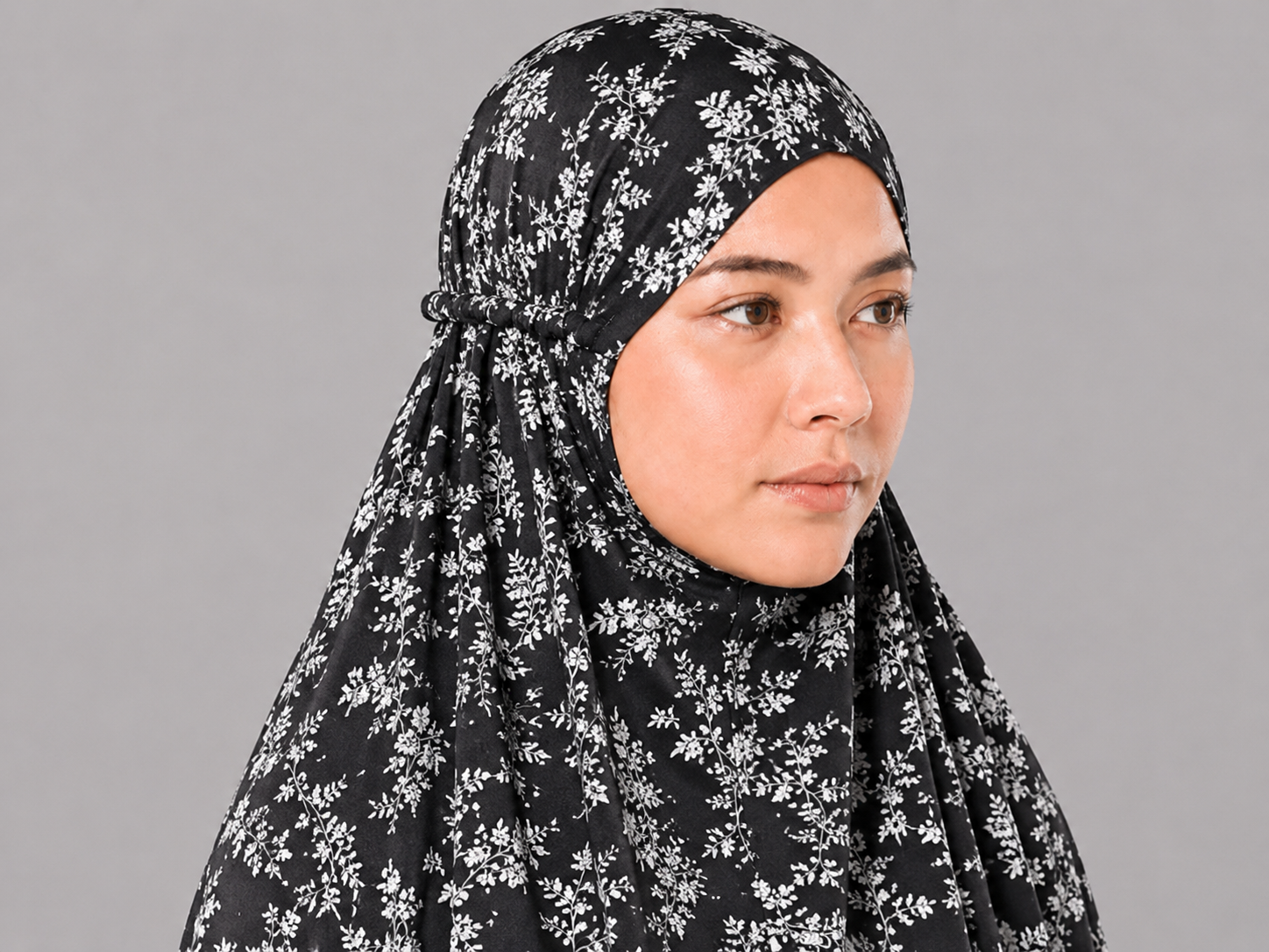 Black Namaz Chadar - Wildflower Print