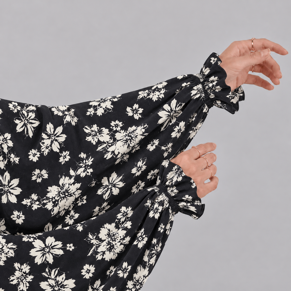 Black Namaz Chadar - Bouquet Print