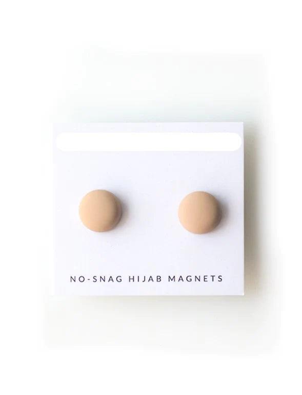 Matte Hijab Magnets in Nude shade. A secure way to hold your hijab without damaging the fabric. Perfect for everyday use.