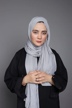 Jersey Hijab in light Grey. A Delicate Addition to Your Wardrobe.