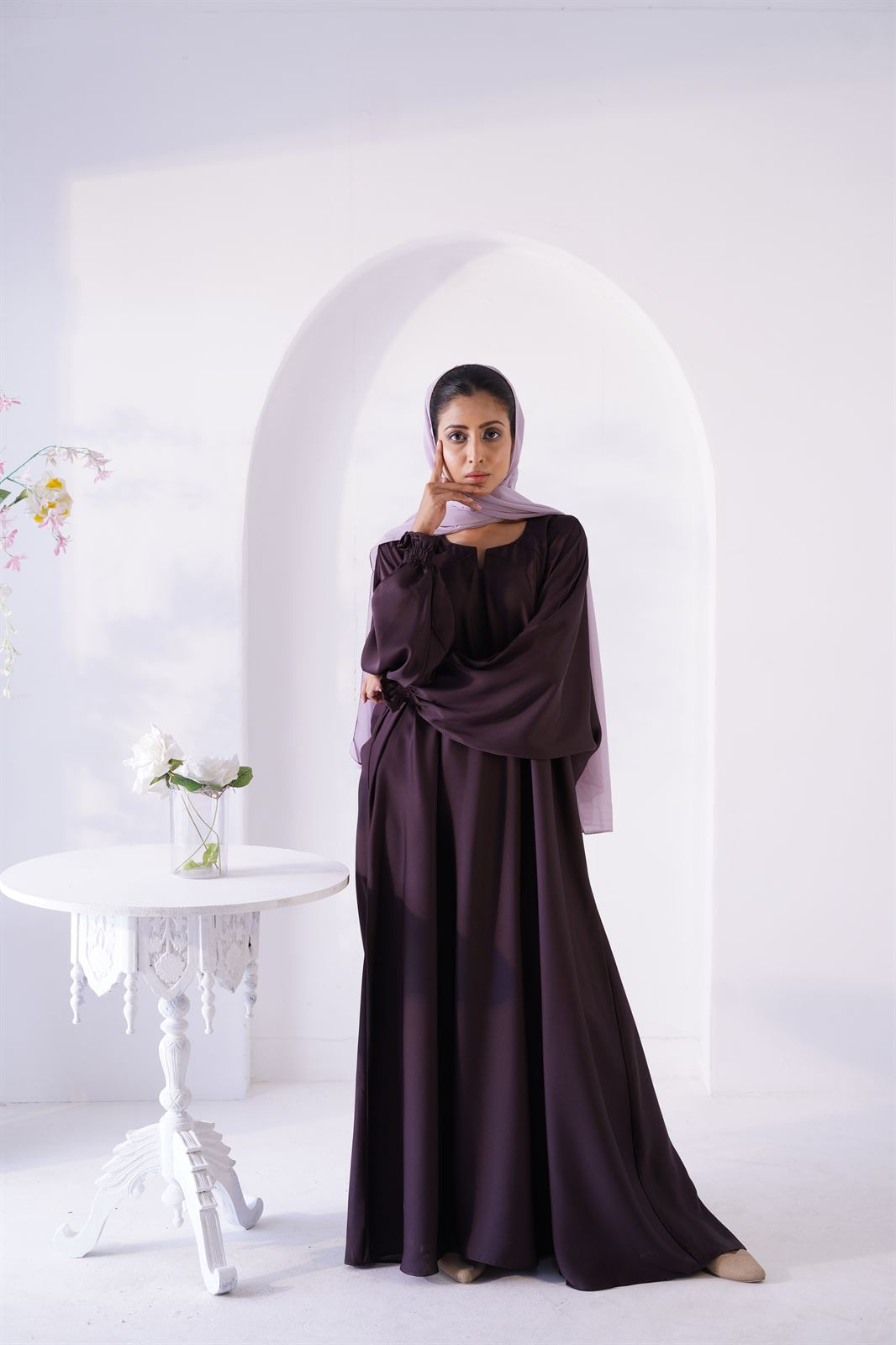 Shop abaya burqa online girl wearing old mauve paintex kaftan maxi abaya.