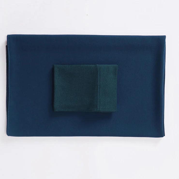 Soft Georgette Hijab and cap set in teal. A classic design. Ideal for daily wear.