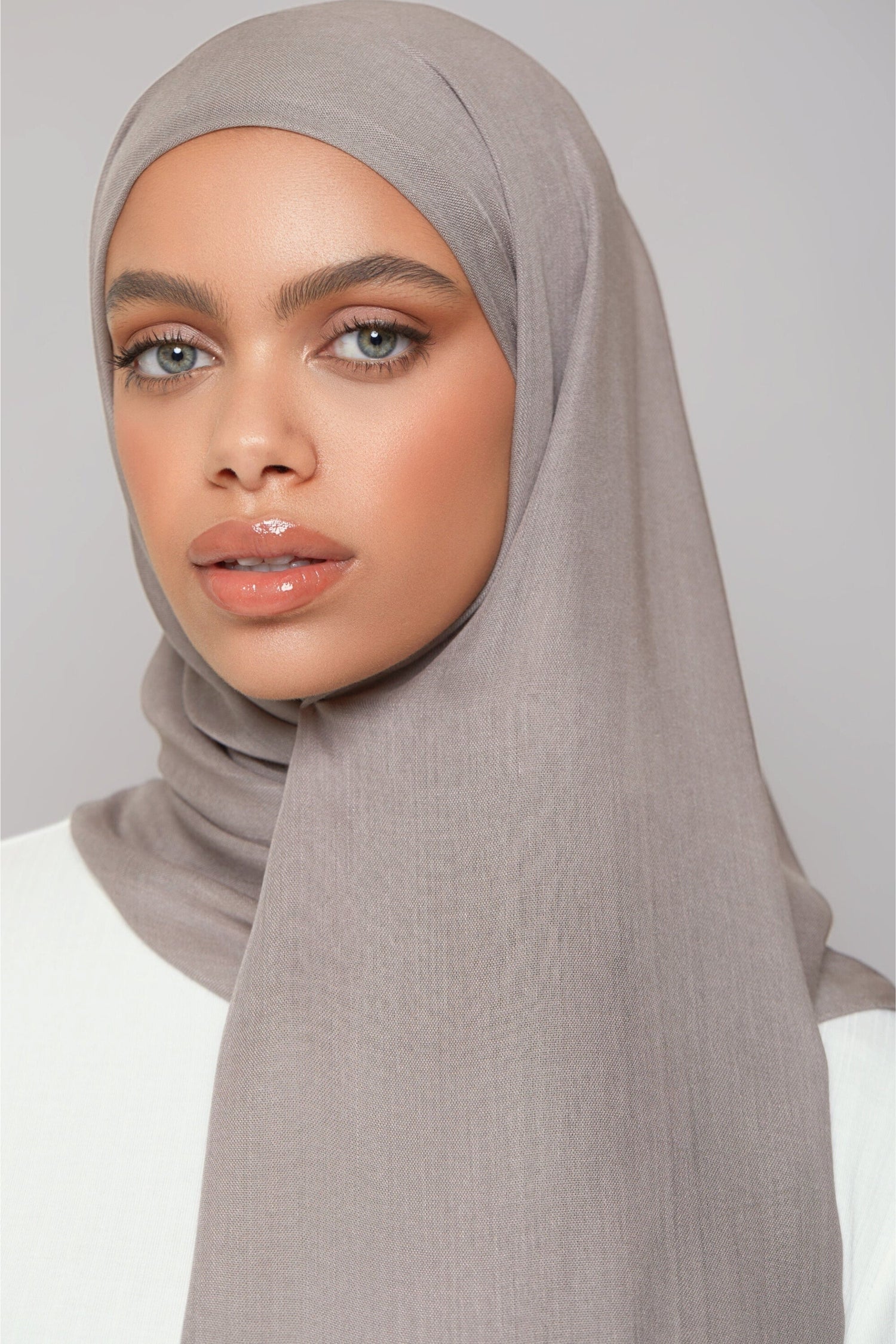 Modal Hijab - Ash